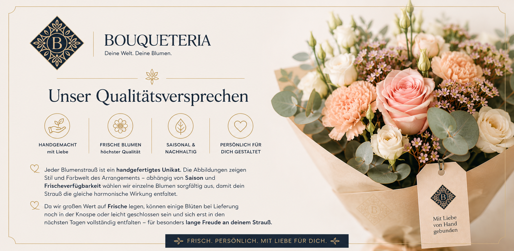 Ein Bouquet mit bunten Blumen in sanften Tönen, schön verpackt.